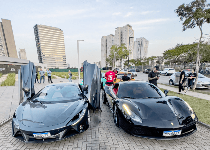 MCLAREN+FERRARI