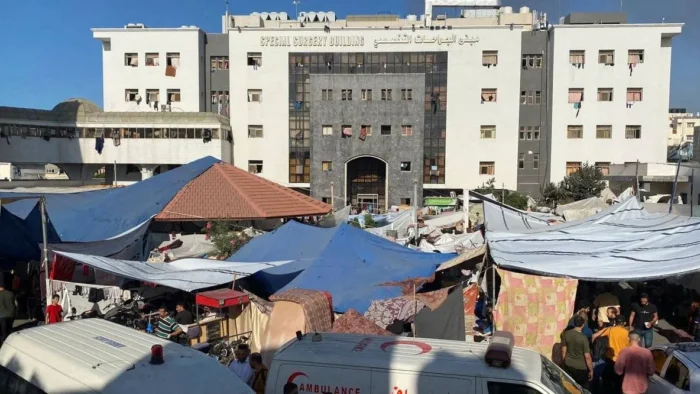 Palestinos-se-abrigam-no-hospital-Al-Shifa-em-Gaza